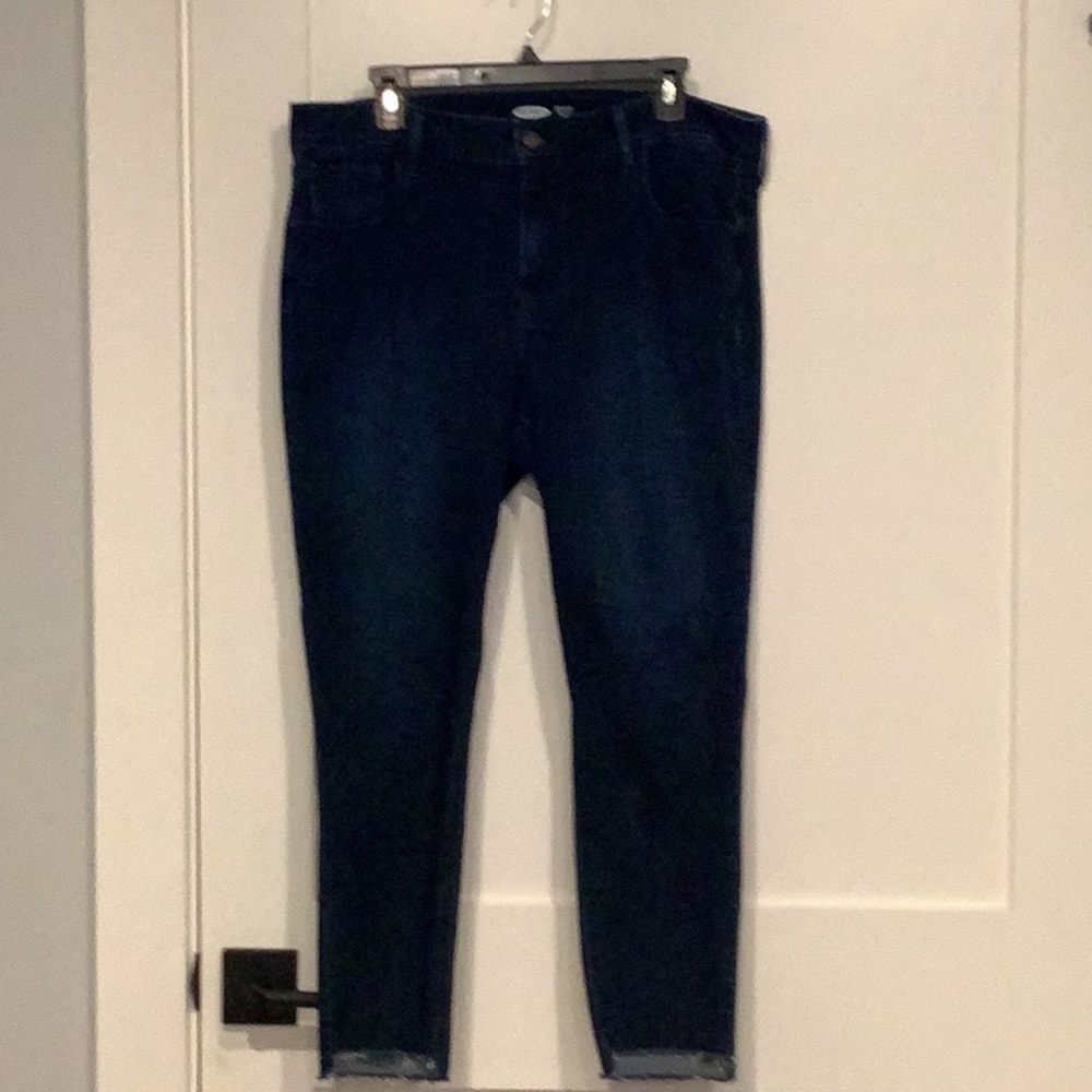 Old Navy rockstar super skinny ankle distressed jeans size 16